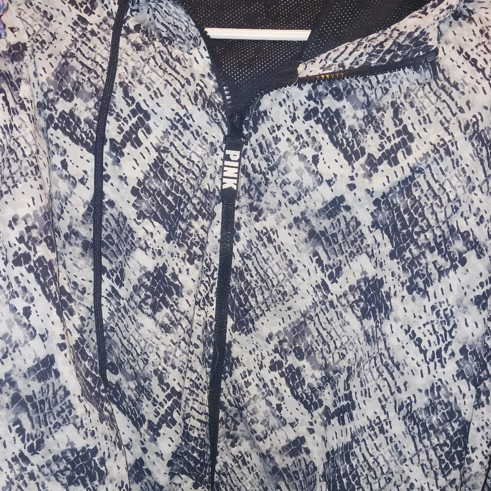 Pink jacket - Picture 3 of 4